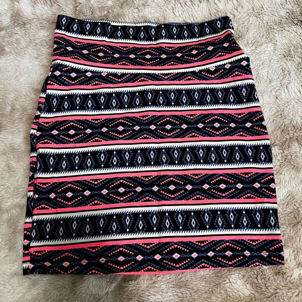 NWT Charlotte Russe Aztec Print Bodycon Mini Pencil Skirt